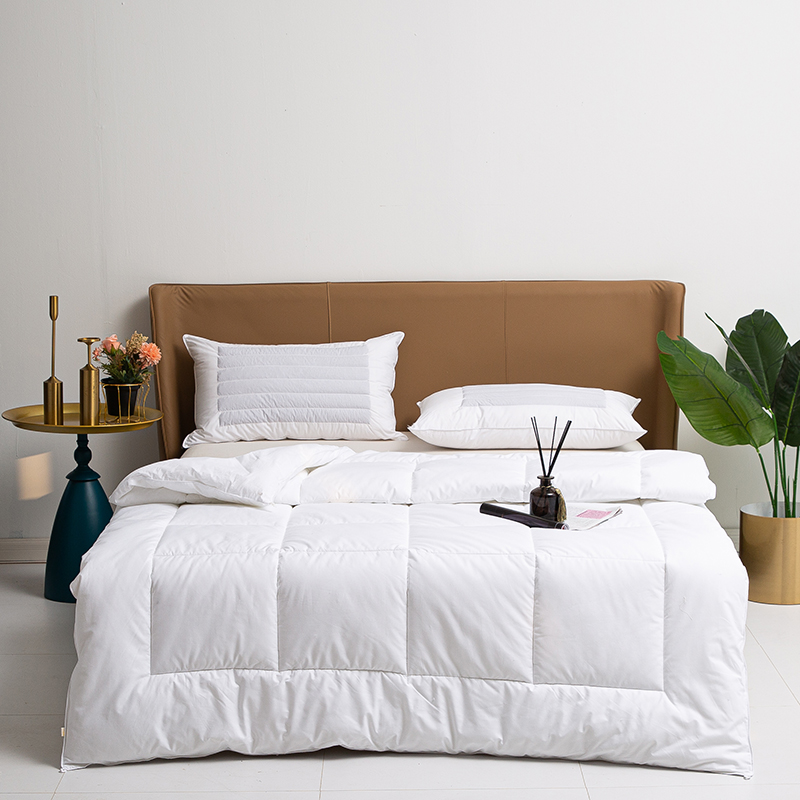 100% bawełna 300 g Wypełnienie kołdry Letnia kołdra Pikowana biała kołdra Produkcja