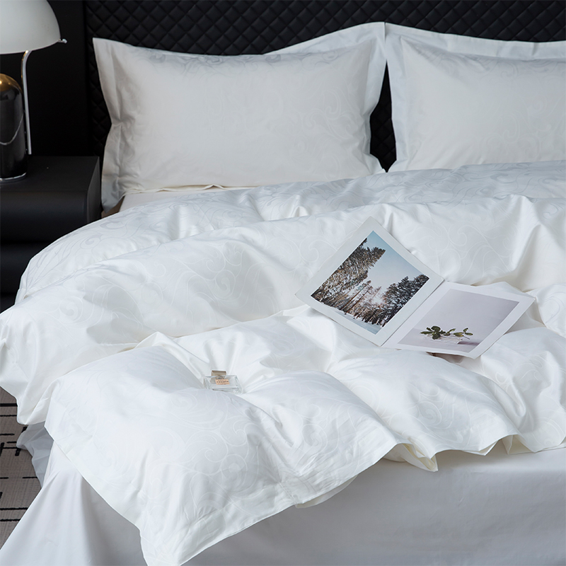 Nowy komplet pościeli żakardowej ze 100% satyny bawełnianej w kolorze białym hotelowym Nowy komplet pościeli żakardowej ze 100% satyny bawełnianej w kolorze białym hotelowym