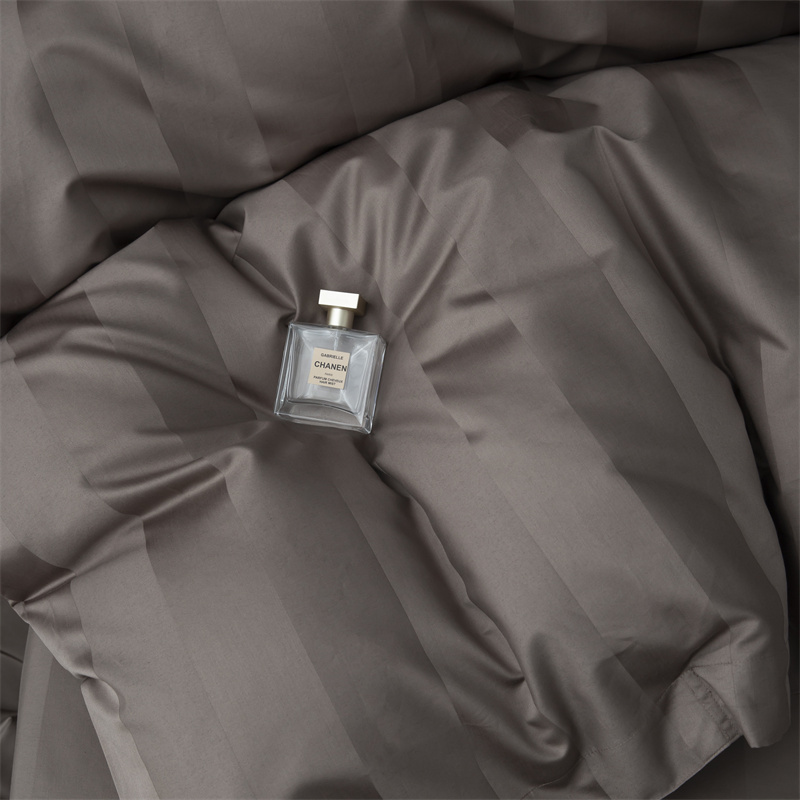 Zestaw pościeli z satyny bawełnianej 750TC w paski o średnicy 7 cm Zestaw pościeli z satyny bawełnianej 750TC w paski o średnicy 7 cm